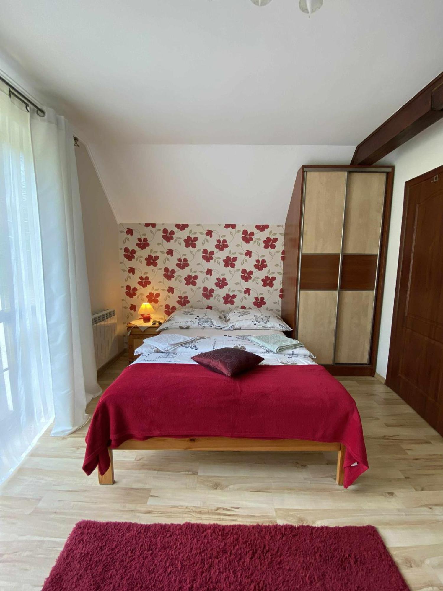 Homestay Miodowa Polana *